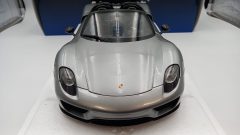 Autoart Porsche 918 Spyder 2013 with Weissach package 1/12 - foto 2