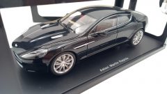 Autoart Aston Martin Rapide 1/18, confezione usurata - scala 1:18