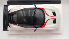 Autoart Aston Martin Vulcan 1/18 - foto 6