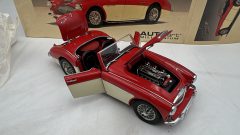 Autoart Austin healey 3000 Miki 1961 1/18 - foto 6