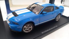 Autoart Ford Shelby GT500 1/18, confezione lievemente usurata - scala 1:18