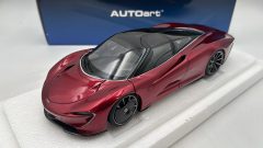 Autoart McLaren Speedtail 1/18 Volcano Red - scala 1:18