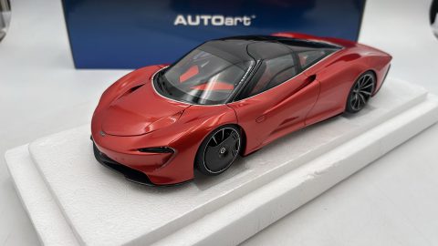 Autoart McLaren Speedtail 1/18 Volcano Orange