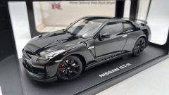 Autoart Nissan GT-R (R35) 1/18 scatola usurata - scala 1:18