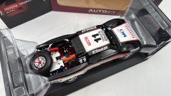 Autoart Toyota Trophy Truck 1998 n.11 1/18 Scatola Lievemente Usurata - foto 3
