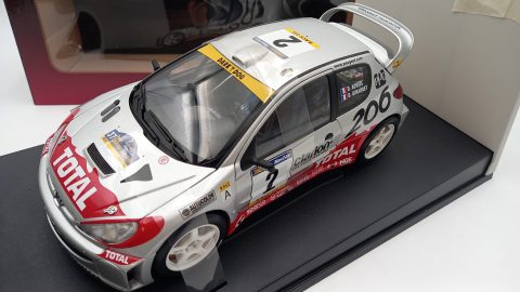 Autoart Peugeot 206 WRC 2001 rally Catalunya 2001 1/18