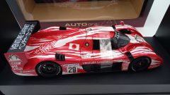 Autoart Toyota GT-ONE TS020 Le Mans 1998 1/18, confezione lievemente usurata - foto 3