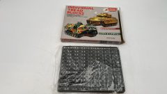 Academy Individual Tread Blocks M2 Bradley, LVTP7 e LVTP7A1 1/35 kit di montaggio cingoli - scala 1:35