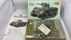 Academy M-163A1 20mm Vulcan 1/35 kit di montaggio carro armato - scala 1:35