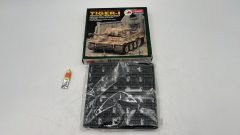 Academy cingholi per carro armato Tiger-1 kit di montaggio 1/35 - scala 1:35