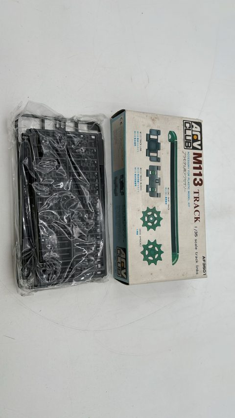 AFV Club M113 cingholi 1/35 kit di montaggio