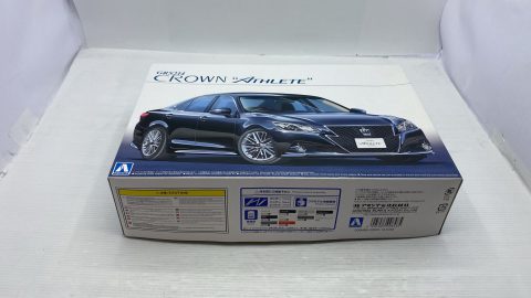 Aoshima Toyota Crown Athlete 1/24 kit di montaggio