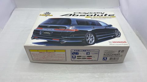 Aoshima Honda Odyssey Absolute 1/24 kit di montaggio
