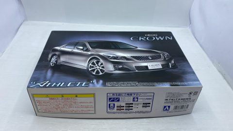 Aoshima Toyota Crown Athlete 1/24 kit di montaggio