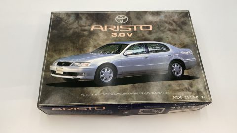 Aoshima Toyota Aristo 3.0 V 1/24 kit di montaggio