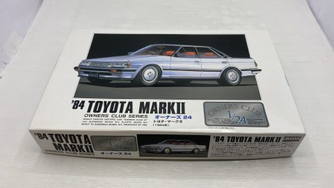 Arii Toyota Mark II 1984 1/24 kit di montaggio