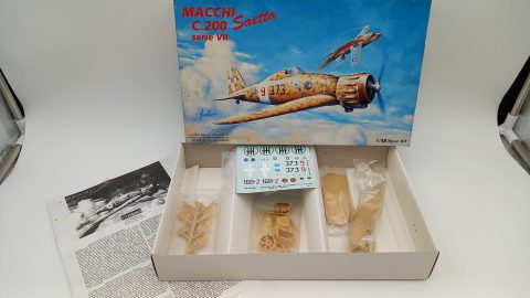 Astromodel Macchi C.200 Saetta serie VII 1/48, aereo militare in kit di montaggio