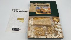 ADV Azimut US M8 Greyhound 1/35 kit di montaggio carro armato, scatola con leggeri segni di usura, fotoincisione danneggiata?