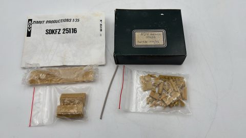 ADV Azimut Sd.Kfz. 251/16 1/35 kit di montaggio veicolo militare