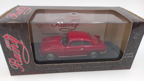 Bang Alfa Romeo Giulietta Sprint 2 serie Old Cars Races 1/43, teca lievemente segnata e scatola usurata