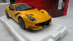 BBR Ferrari F12 TDF Giallo Tri-strato 2015 1/18 - foto 6