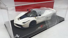 BBR Ferrari LaFerrari 2012 1/18 Bianco Birdcage - Carbon Blu - scala 1:18