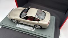 BBR Ferrari 550 Maranello 1996 Grigio Ingrid 1/18 Limited edition 2 of 54 Pcs - foto 4