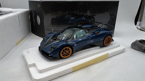BBR Pagani Zonda Tricolore 1/18 Full Open