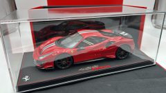 BBR Ferrari 488 Pista Rosso Corsa 1/18, Cerchi e Alettone in carbonio, Limited edition 218 PCS - foto 2