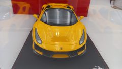 BBR Ferrari 488 Pista Spider Giallo Modena 1/18, lim. ed. 48 pz - foto 2