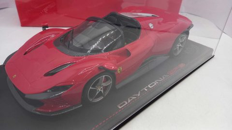 BBR Ferrari SP3 Daytona Rosso Corsa 322 1/18, lim. ed. 50 pz