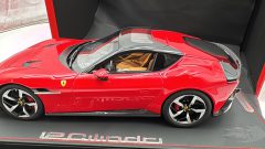 BBR Ferrari 12Cilindri Panoramic Roof 1/18 Rosso Corsa, lim. ed. 24 pcs - foto 5