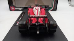Bburago Ferrari SF16-H Kimi Raikkonen 2016 1/18, confezione lievemente usurata nella parte trasparente - foto 5