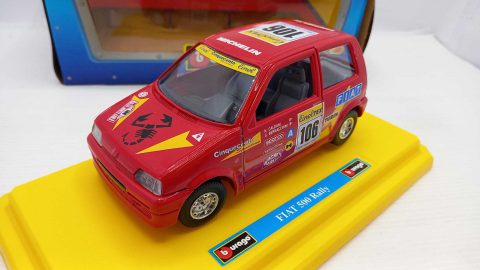 Bburago Fiat 500 Rally 1/24, confezione lievemente usurata