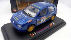 Bburago Volkswagen Golf Rally 1998 1/24, confezione lievemente usurata - scala 1:24