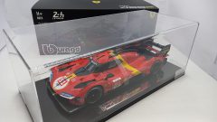 Bburago Ferrari 499P 3.0L Turbo V6 AF Corse winner 24h Le Mans 2023 N.51 1/18 con teca - foto 2