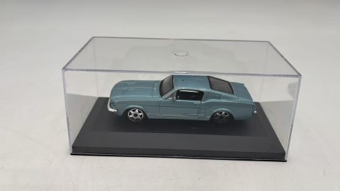 Bburago Ford Mustang GT 1/43 senza scatola