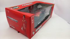 Bburago Ferrari SF21 C. Sainz 1/18, confezione rovinata - foto 4