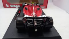 Bburago Ferrari SF-23 Carlos Sainz Las Vegas GP 2023 1/18 - foto 6