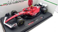 Bburago Ferrari SF-23 Carlos Sainz Las Vegas GP 2023 1/18 - foto 2