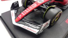 Bburago Ferrari SF-23 Carlos Sainz Las Vegas GP 2023 1/18 - foto 9