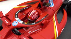 Bburago Ferrari SF-24 Charles Leclerc Imola GP 2024 1/18 - foto 8