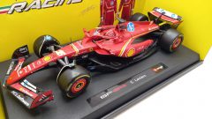 Bburago Ferrari SF-24 Charles Leclerc Imola GP 2024 1/18 - foto 2