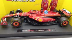Bburago Ferrari SF-24 Charles Leclerc Imola GP 2024 1/18 - foto 3