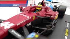 Bburago Ferrari SF-25 Lewis Hamilton Miami GP 2025 1/18 - foto 7