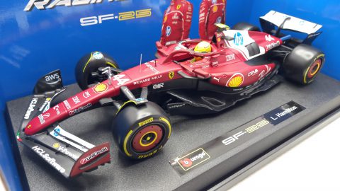 Bburago Ferrari SF-25 Lewis Hamilton 2025 1/18