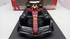 Bburago Ferrari SF-25 Lewis Hamilton 2025 1/18 - foto 2