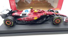 Bburago Ferrari SF-25 Lewis Hamilton 2025 1/18 - foto 4
