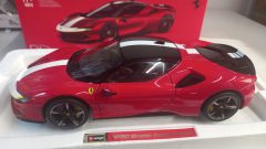 Bburago Ferrari SF90 Stradale Hybrid 1000HP Assetto Fiorano 2019 1/18 - foto 5