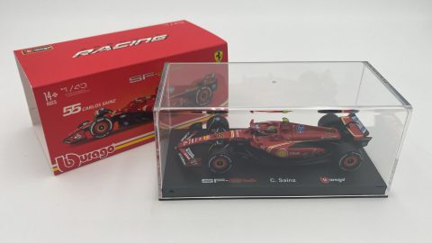 Bburago Ferrari SF-24 C. Sainz Monza 2024 1/43 con teca